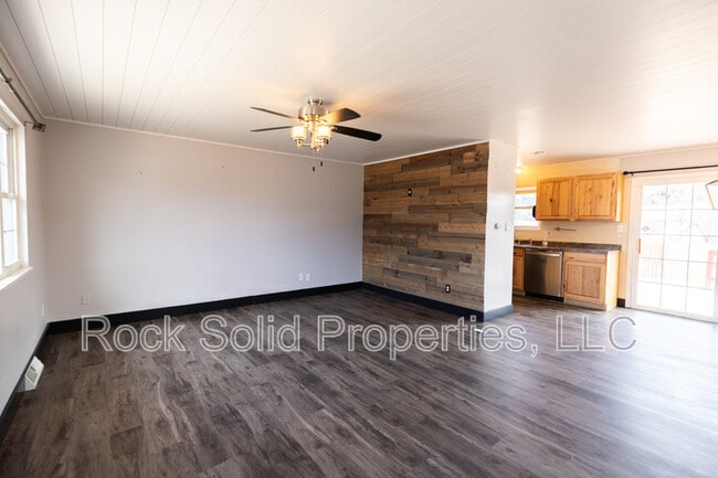 Photo - 4709 Windmill Rd