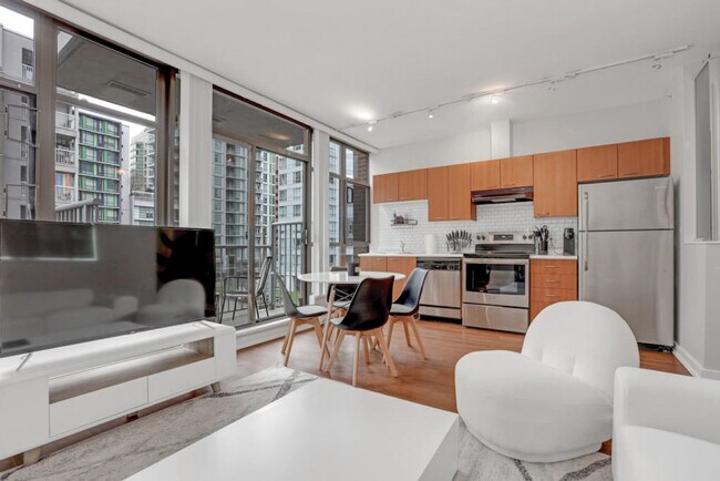 Photo - 444 W 6th Ave Unit ID1051953P