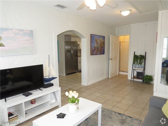 Building Photo - 717 95th Ave N Rental