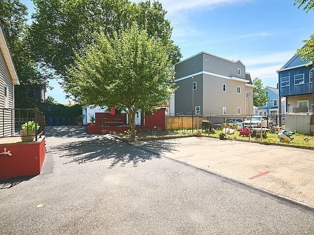 Photo - 71 Oak St