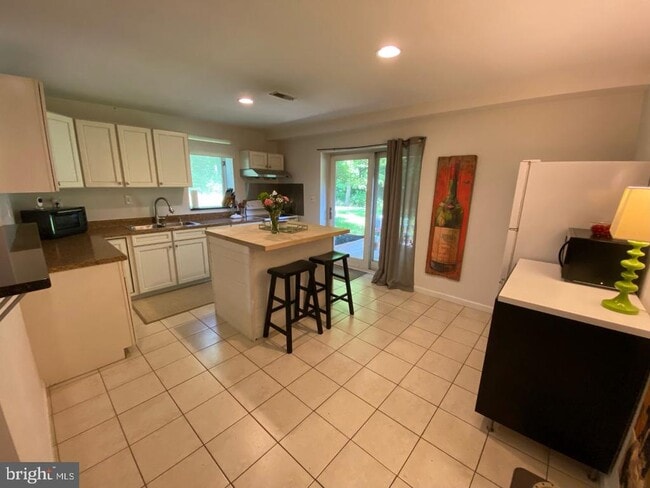 Photo - 2435 Westminster Dr