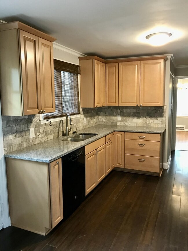 Photo - 4904 W 58th St