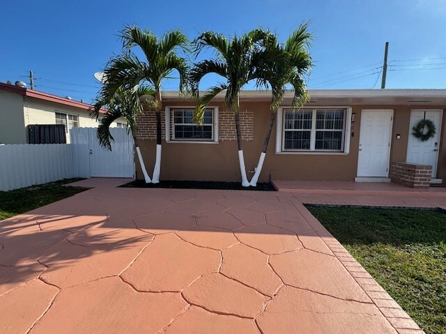 Building Photo - 301 SW 76th Ct Unit 301