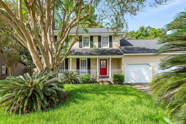 Building Photo - 4 Bedroom, 2.5 Bathroom Home in Tall Pines...