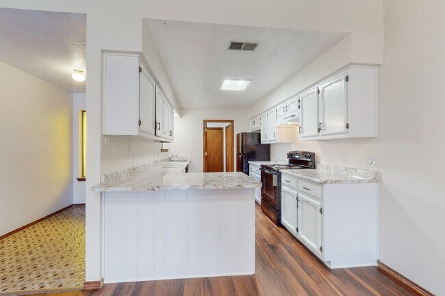 Photo - Tramway/Indian School TH 2/BD 2/BA 2/CG