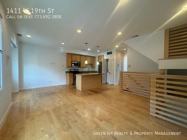 Photo - 1411 W 19th St