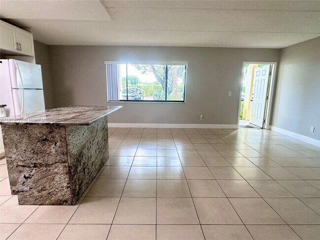 Photo - 105 Meadows Cir Unidad 105