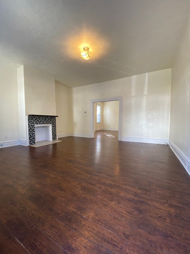 Photo - Spacious 3br house with off street parking
