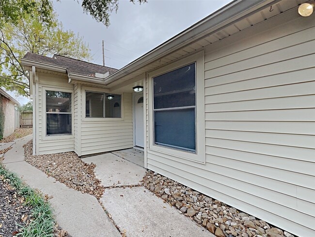Photo - 16031 Hidden Acres Dr House