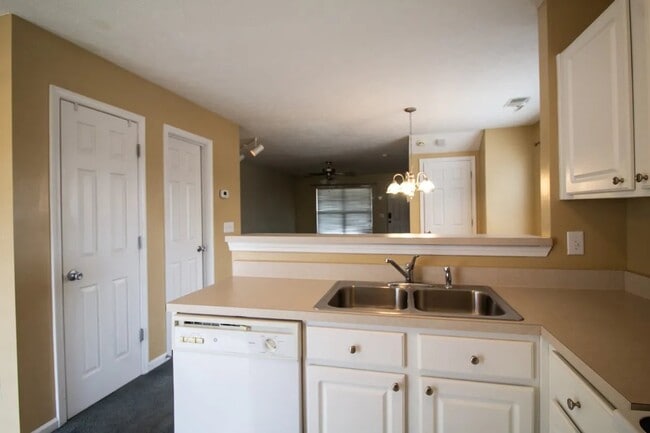 Photo - 550 Flintlock Ct