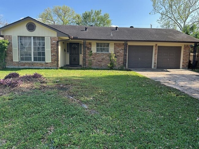 Photo - 6003 Heatherbrook Dr House