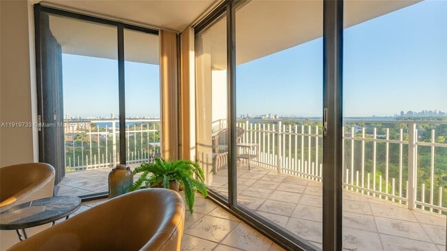 Photo - 1000 Quayside Terrace Unit 812