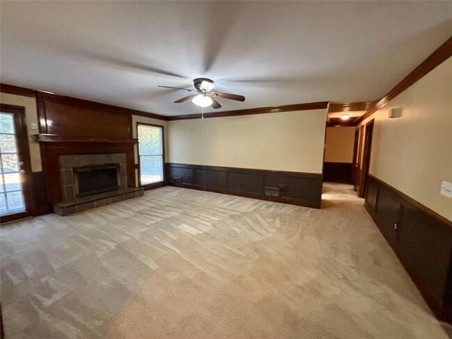 Photo - 2021 N Oak Dr