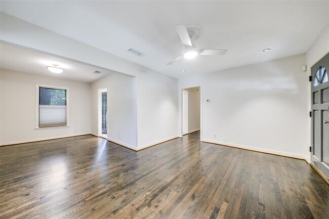 Photo - 10518 Newcombe Dr