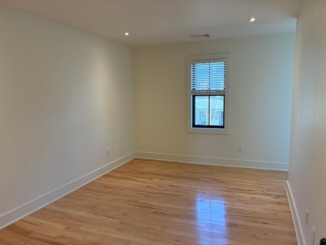 Photo - 217 State St