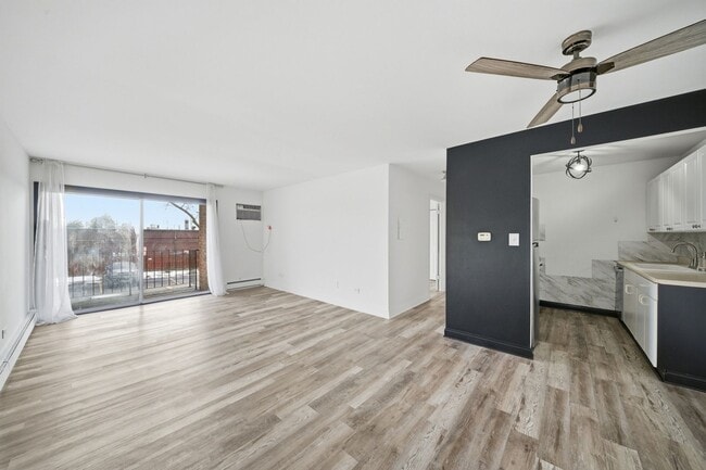 Photo - Palatine 1-Bedroom with Balcony, Pool & Included Utilities