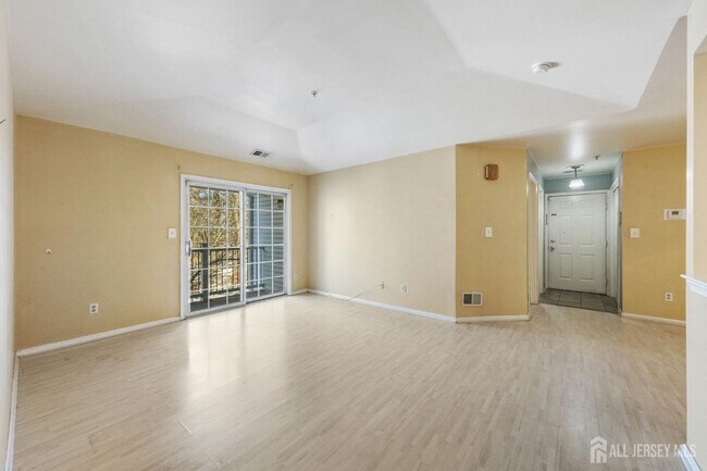 Photo - 1036 Waterford Dr