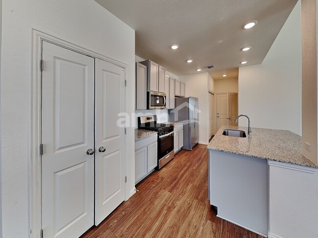 Photo - 207 Pebble Creek Run