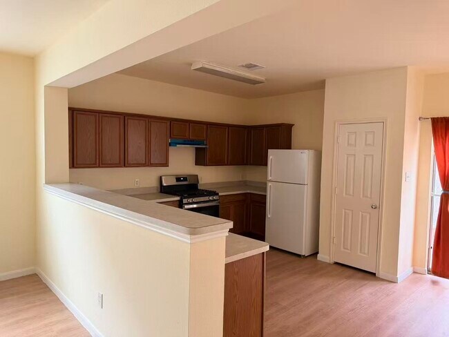 Photo - 8006 Singing Sonnet Ln