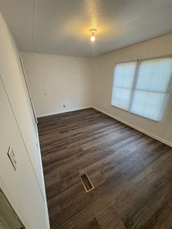 Photo - 736 Green Acres Ln