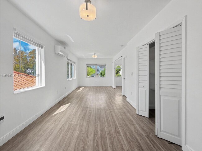 350 Minorca Ave Unit 2