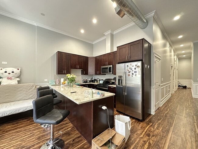 Photo - 3336 W Irving Park Rd Unit 2