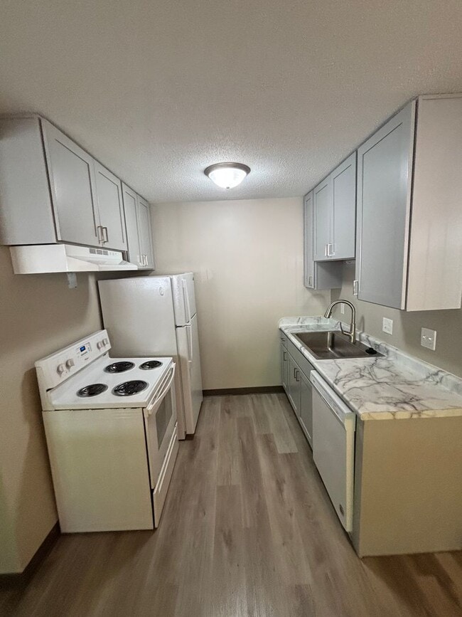 Photo - Live at The Oaks of West Saint Paul | Spacious & Comfortable Living