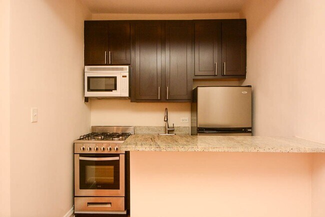 Photo - 4619 N Paulina St Unit 902