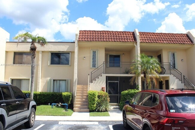 Building Photo - 16471 Blatt Blvd Unit 204