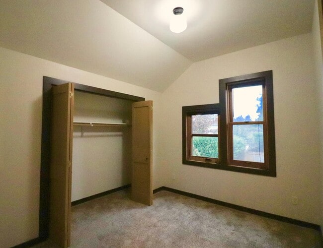 bedroom 1 - 6864 Ne Oregon St