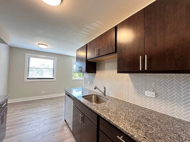 Photo - 447 W Surf St Unit 205