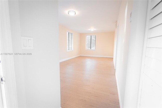 Building Photo - 2575 SW 59th Ave Unit 3