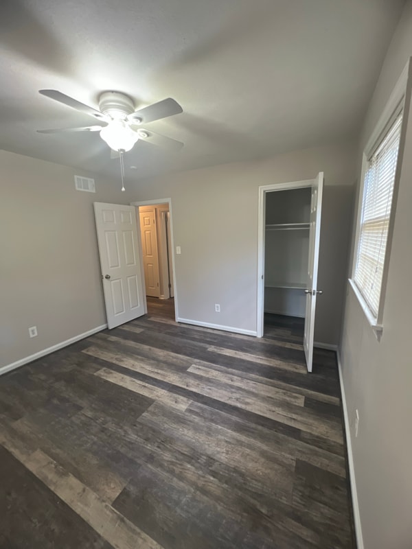 Photo - 2220 Mahan Dr