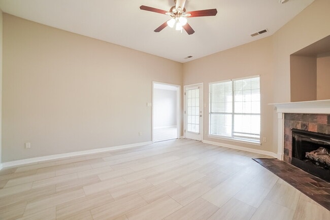 Photo - 4882 Graham Lake Dr