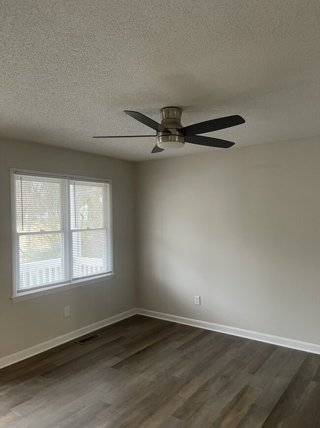 Photo - 912 Gregory St