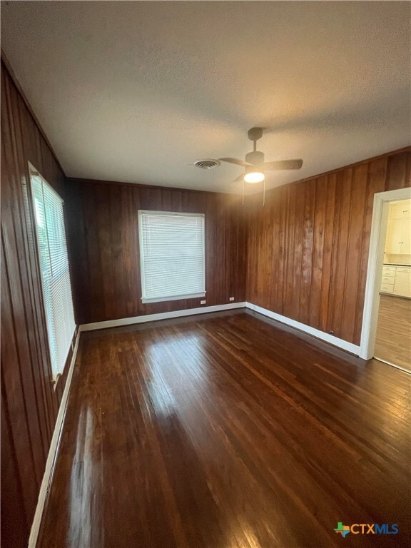 Photo - 211 Lackey St