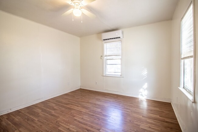 2 bedroom 1 bathroom house in North Lubbock! - 2 bedroom 1 bathroom house in North Lubbock!