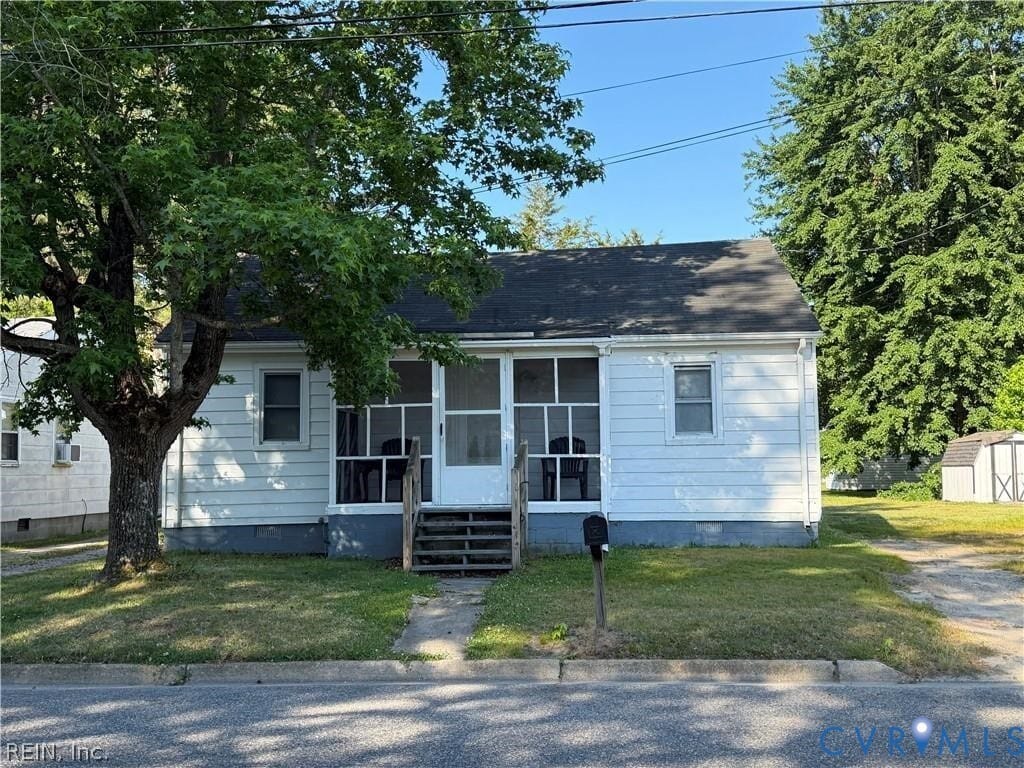 Photo - 310 S College Dr