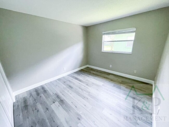 Photo - 515 Duchess Ct