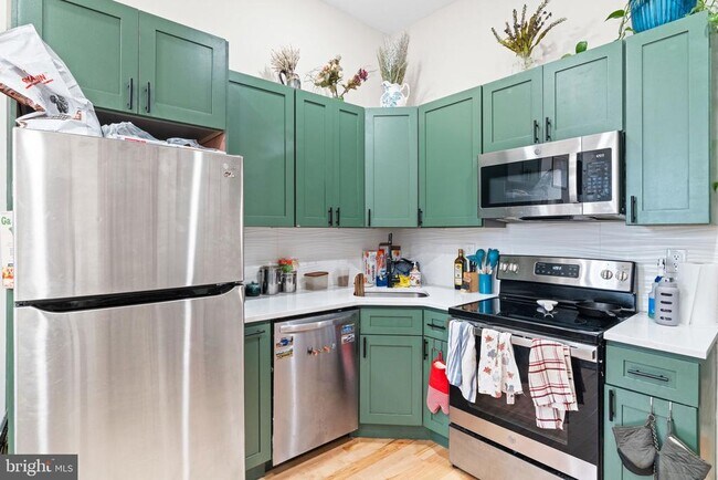 Photo - 2234 Master St