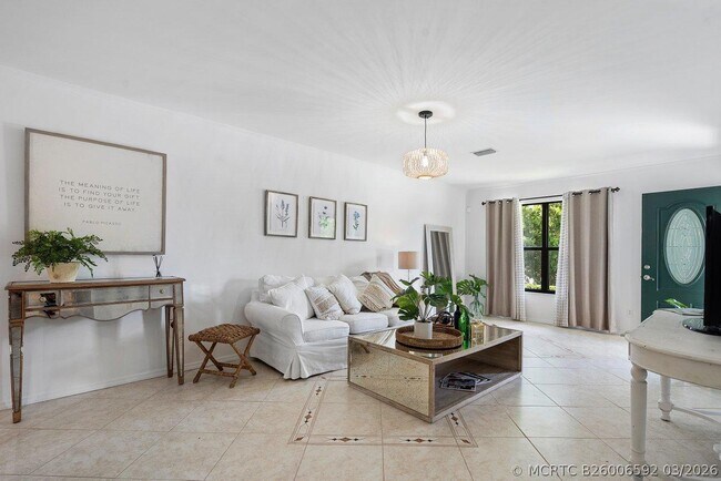 Photo - 1369 Riverside Cir