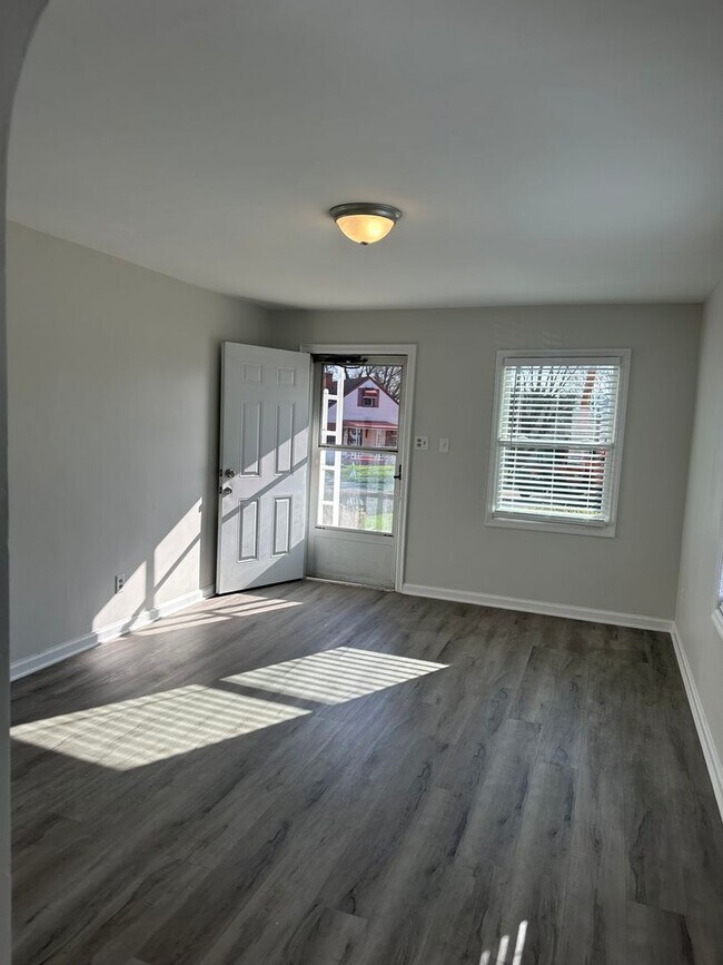 Photo - Charming 3 Bedroom In Central Columbus with Fenced in Yard