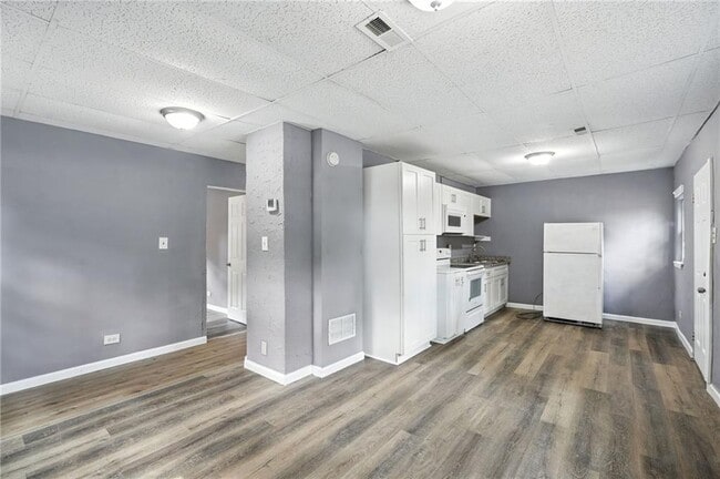 Photo - 1527 Langston Ave SW