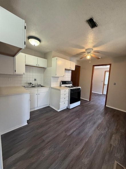 Photo - 3150 W Mentor St