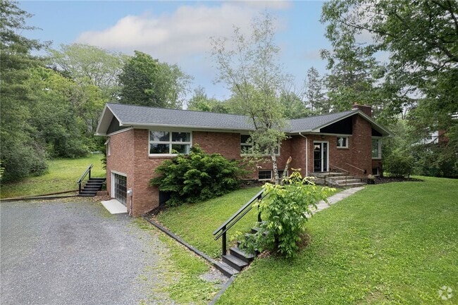 Building Photo - 216 Berkshire Rd Rental
