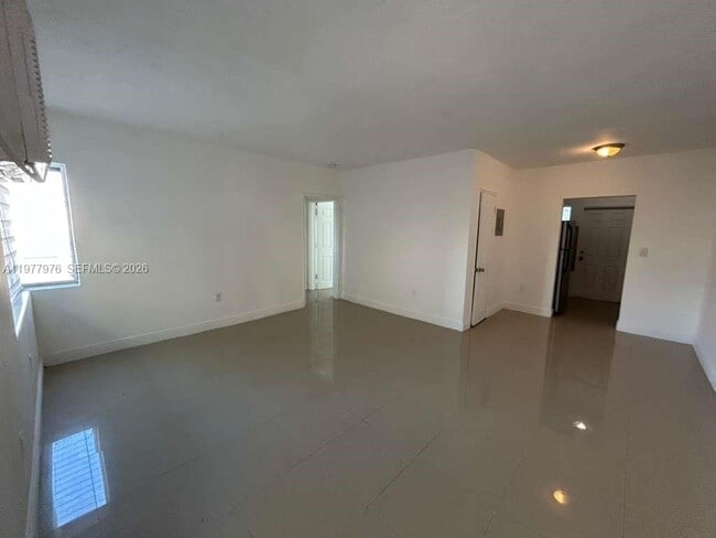 Photo - 8321 Crespi Blvd Unit 4