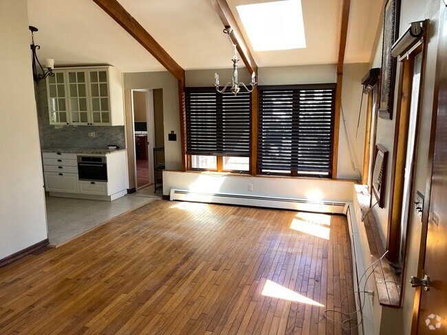 Building Photo - 24 Woodland Ln Rental
