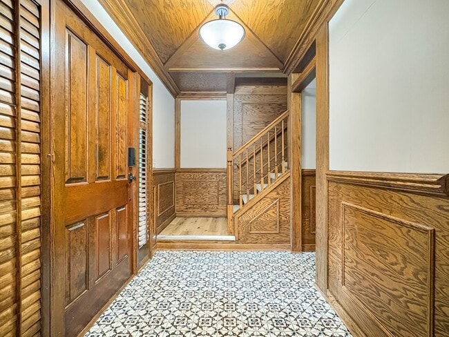 Photo - 5674 Arthur St NE