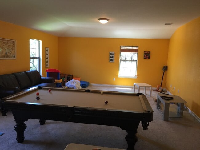 Photo - 512 Whistlers Walk