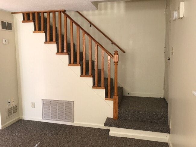 Photo - 227 E Allen St